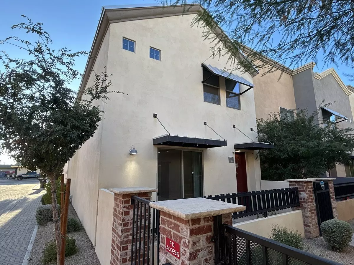 Comm Pool/gated 3 Bed 2 Bath In Mesa Call Ryan 602-400-5090 photo 2