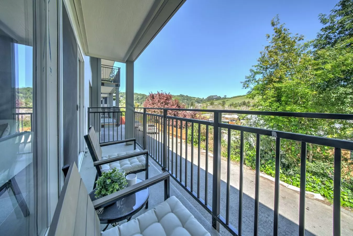 2-10 Shelley Drive photo 4