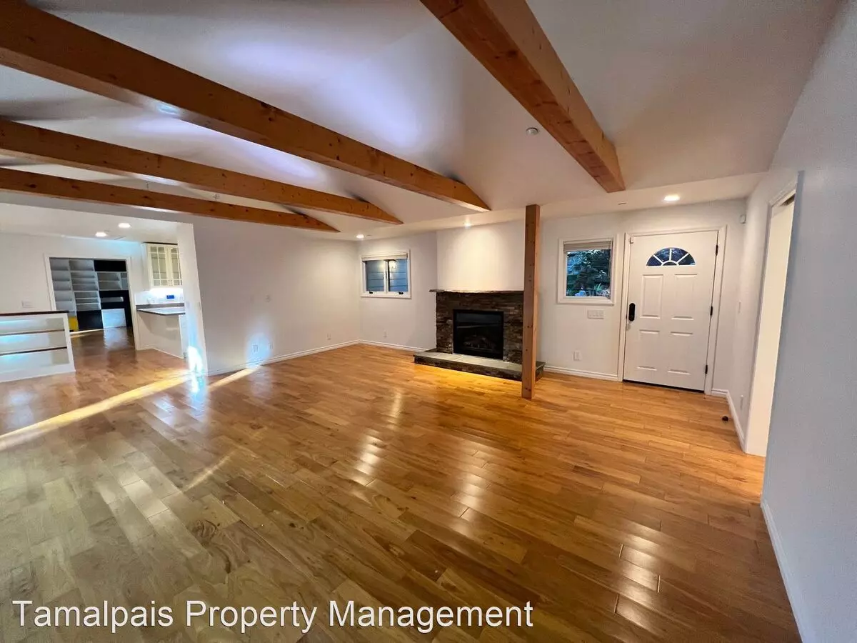425 Eldridge Ave photo 3