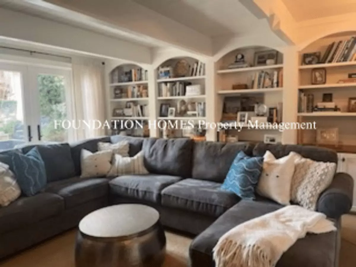 55 Amicita Ave photo 4