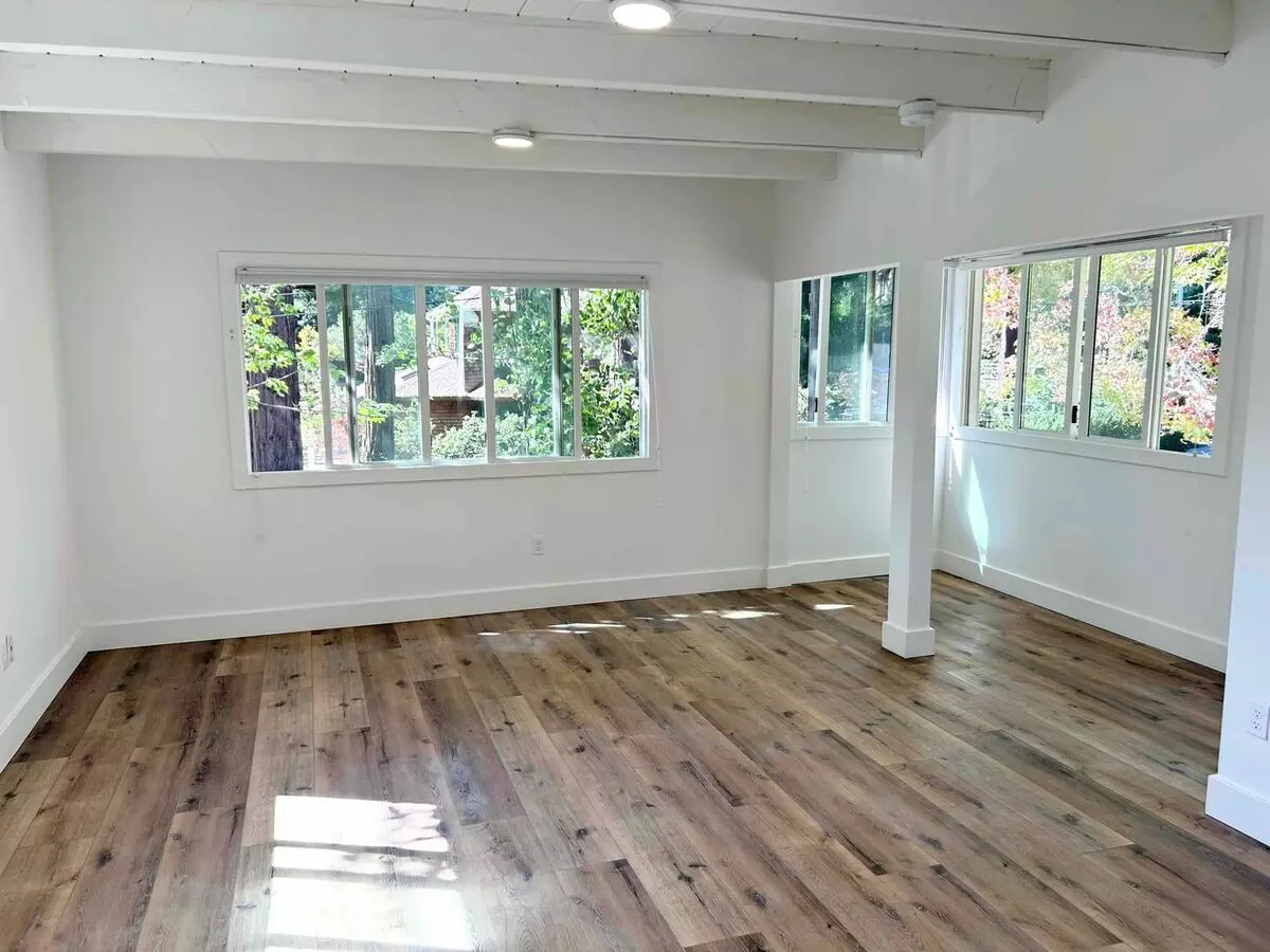 Beautifully Remodeled Studio Downtown photo 4