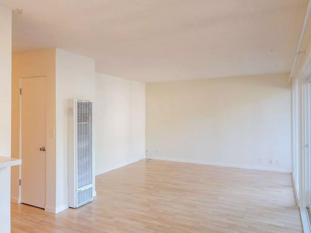 Tranquil 2br/1ba Updated Unit! Tam Valley! Parking! Laundry! Progressive photo 4
