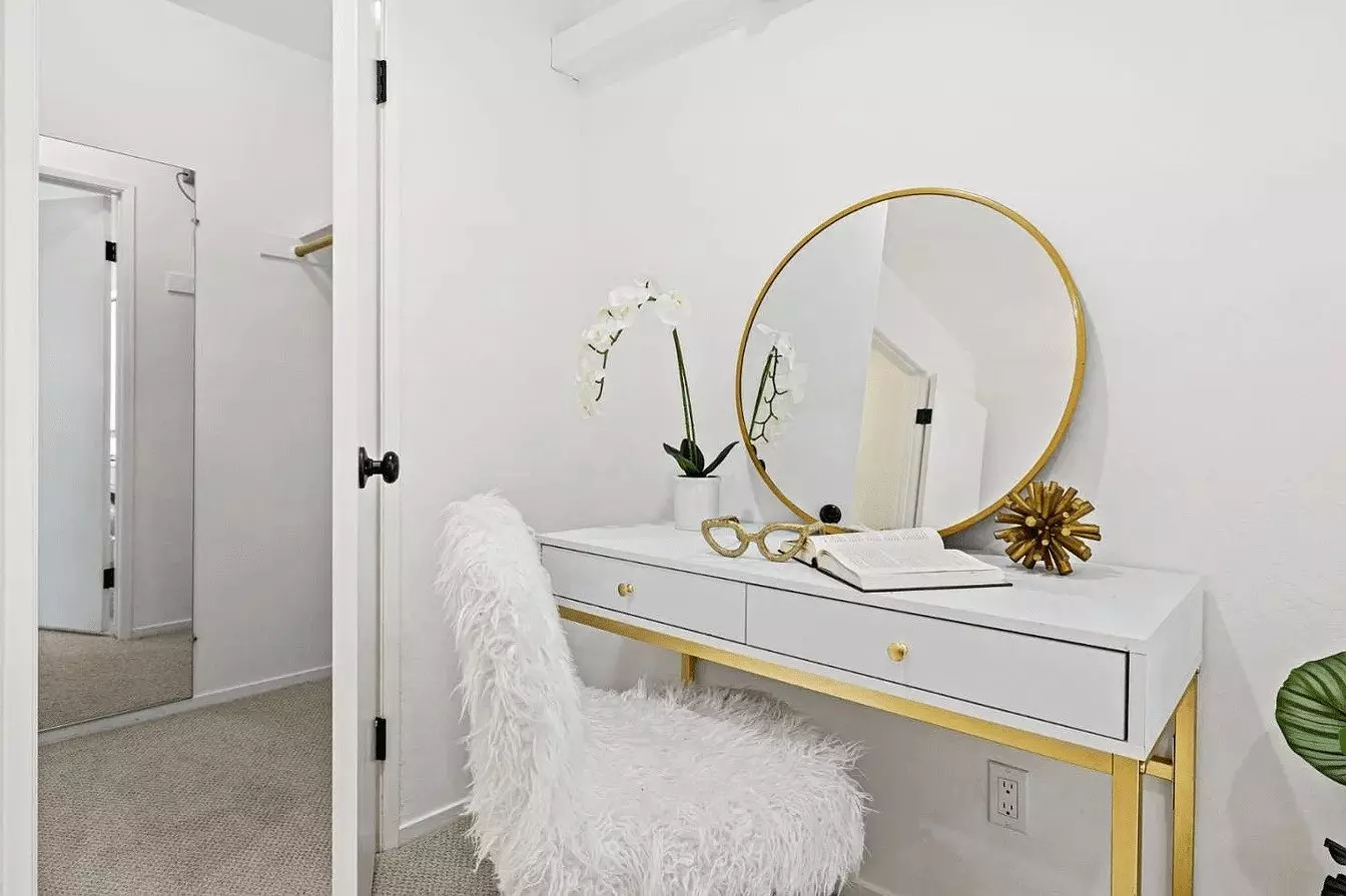For Rent: 1 Bedroom, 1 Bathroom Apartment Available Now photo 2