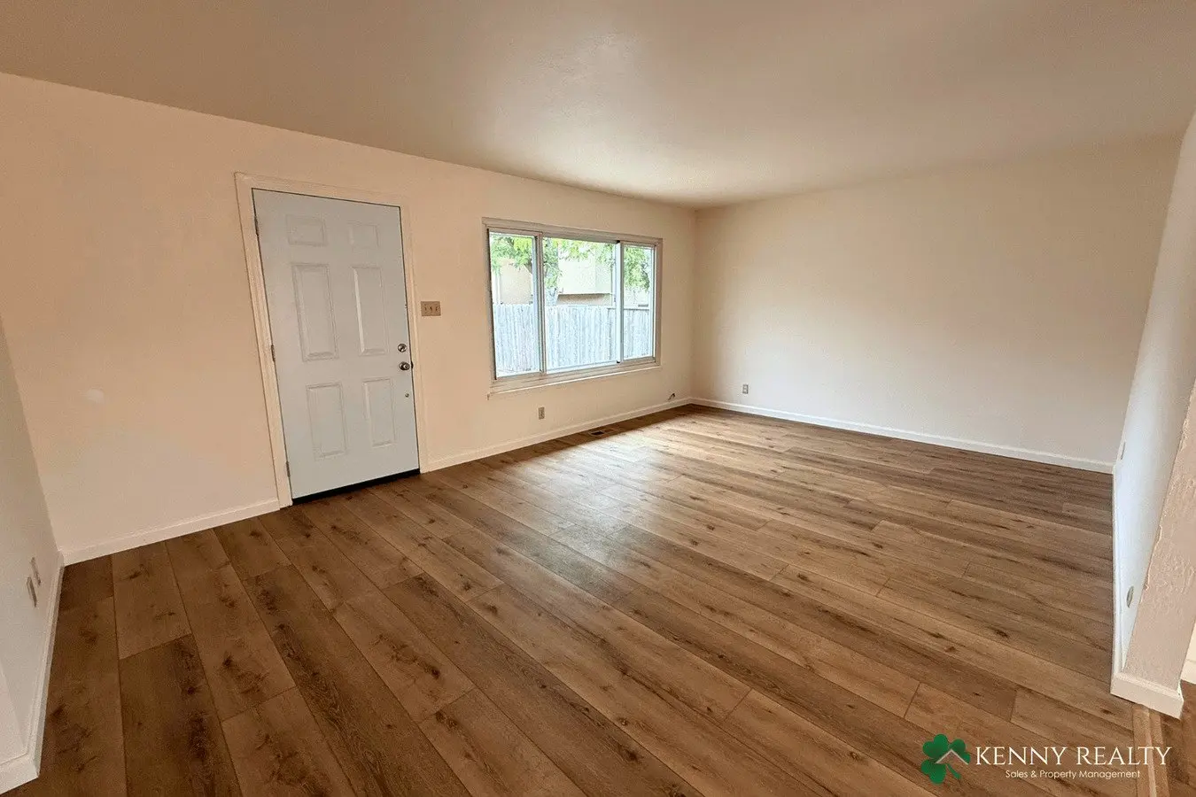 Spacious 3br/2ba Duplex Home In Millbrae With Private Yard &amp; 2-car Garage photo 5