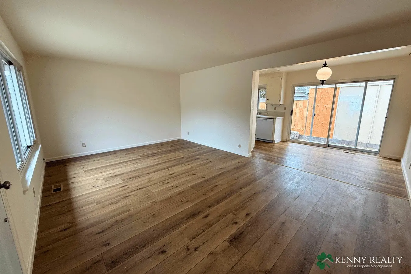 Spacious 3br/2ba Duplex Home In Millbrae With Private Yard &amp; 2-car Garage photo 4