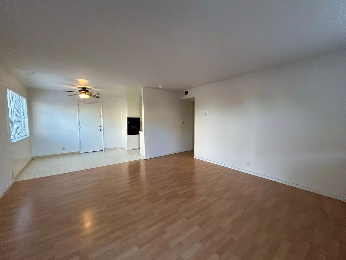 0126 - Selwyn Dr 204 photo 4