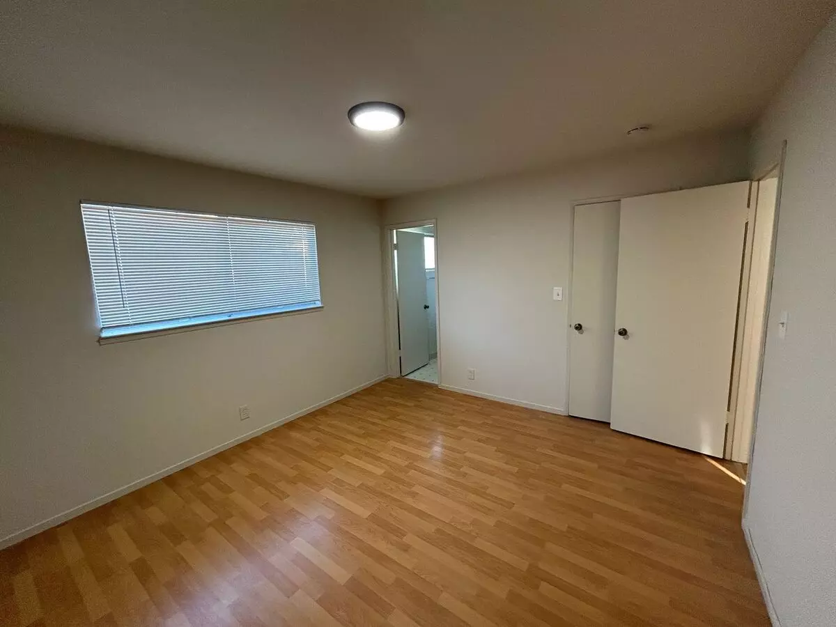 0126 - Selwyn Dr 204 photo 2