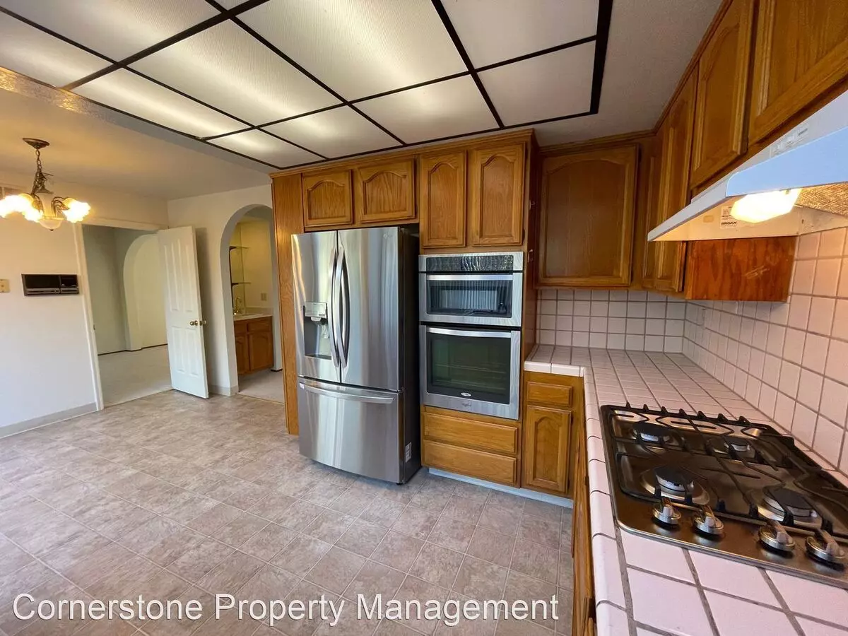 1071 Sandalwood Lane, Milpitas, CA 95035 photo 2