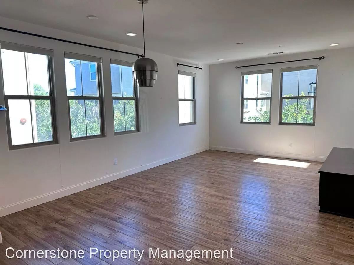 1905 Trento Loop, Milpitas, CA 95035 photo 2