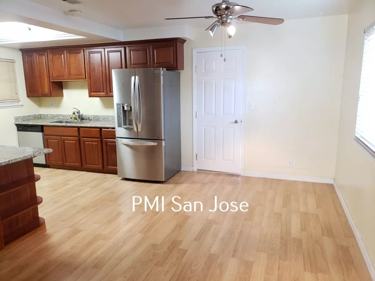 1460 Olympic Dr photo 2