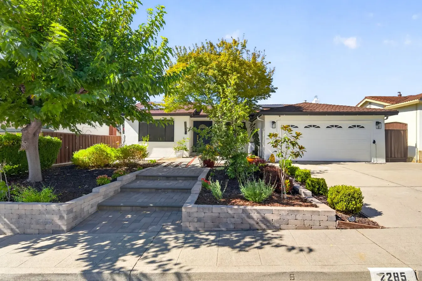 2285 Lacey Dr