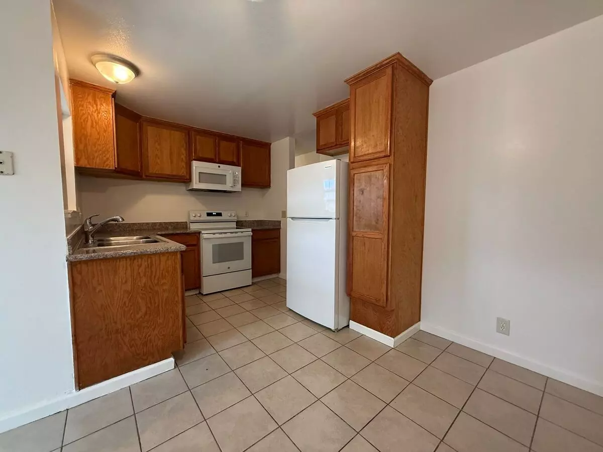 Lynn Ave Duplex photo 3