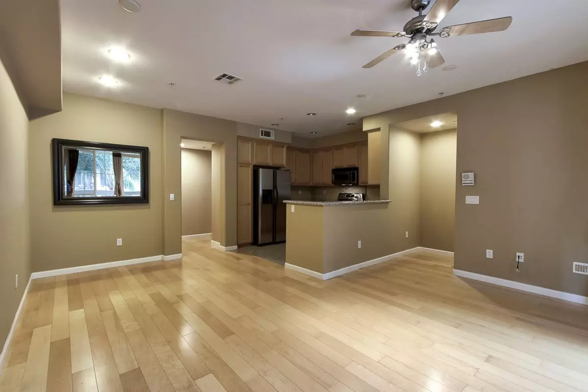 92 Parc Place Dr photo 4