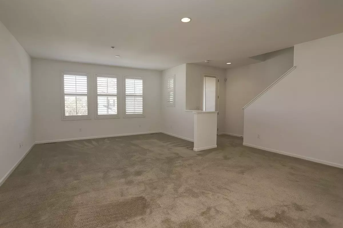 338 Belshaw Dr photo 3