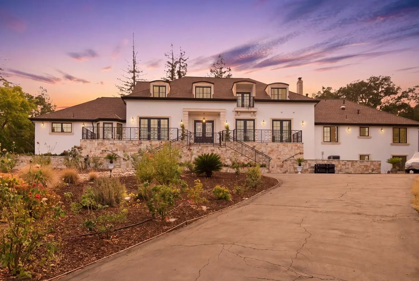 Experience Refined Living In This Expansive 6 Bed, 4.5 Bath Monte Sereno Home. photo 3