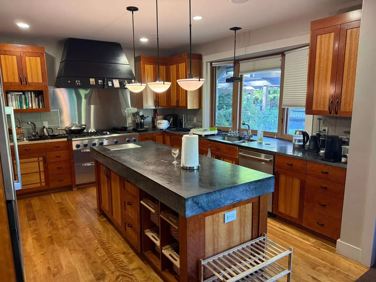 Luxury Furnished Monte Sereno Estate | Short-term Executive Lease | Resort-style Living photo 4
