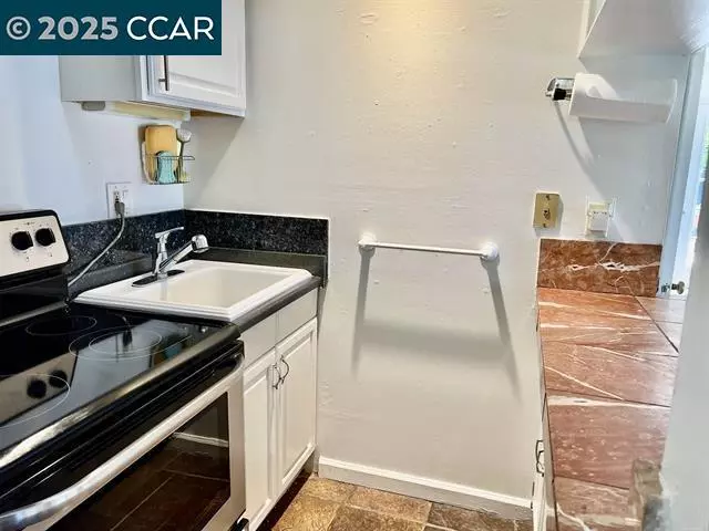 355 Kent Court, Moraga, CA 94556 photo 4