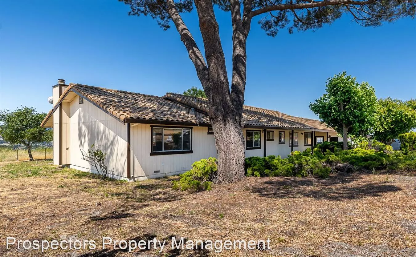 2850 Paseo Robles Avenue, San Martin, CA 95046 photo 2