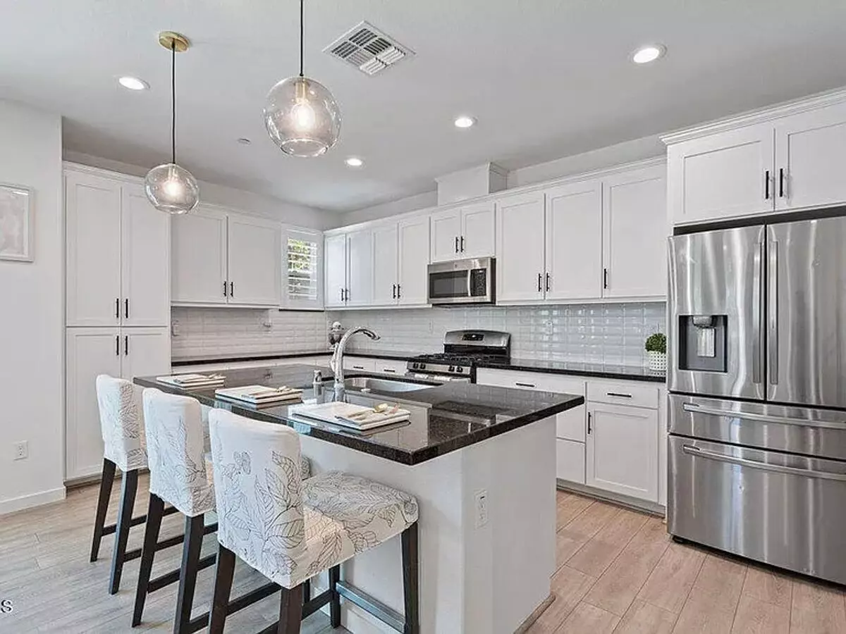 Coming Soon! 3/2.5 In Morgan Hill photo 5