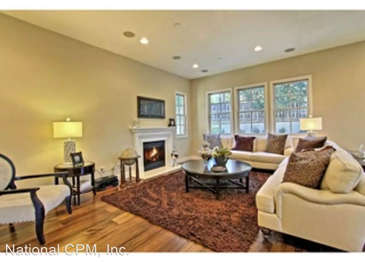 101 Mansfield Drive, Mountain View, CA 94040 photo 5