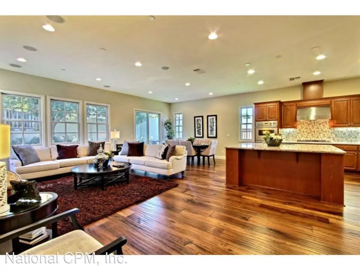 101 Mansfield Drive, Mountain View, CA 94040 photo 4