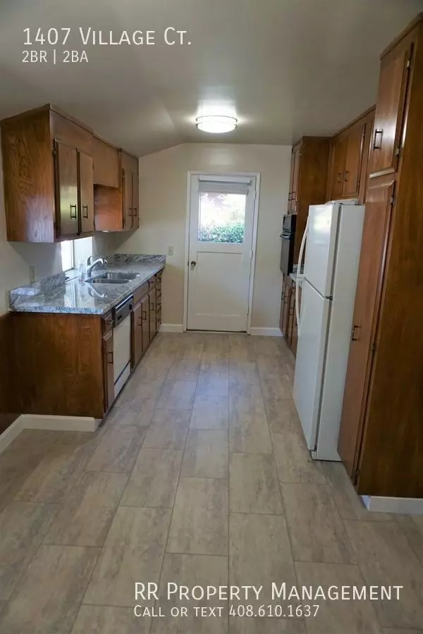 1407 Village Court, Mountain View, CA 94040 photo 4