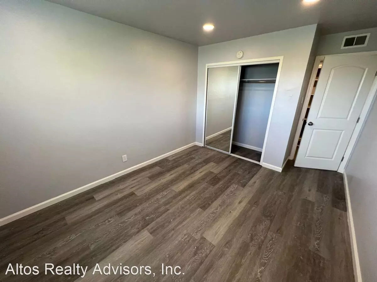 1810 Ednamary Way, Mountain View, CA 94040 photo 5