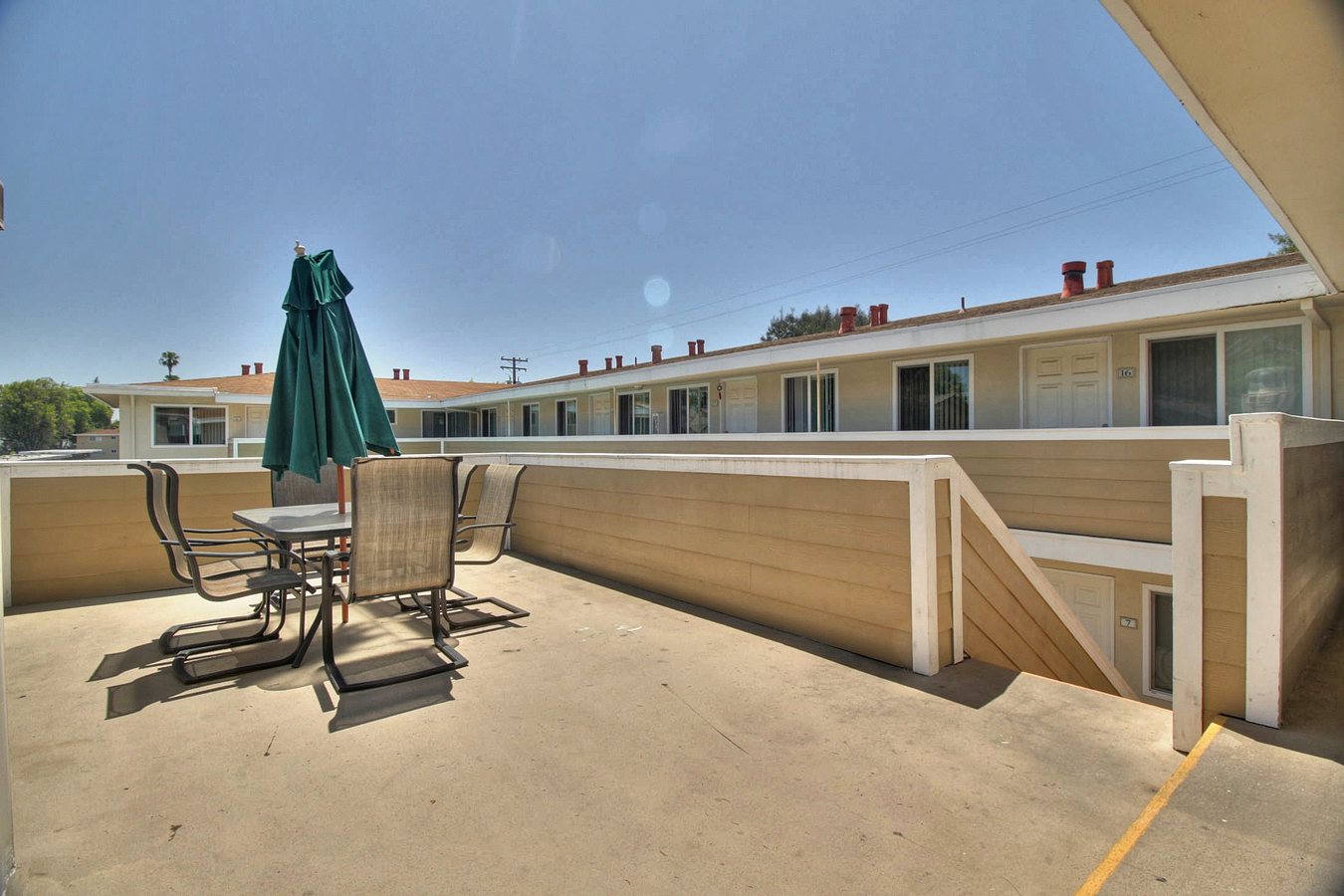 2090 Latham photo 5