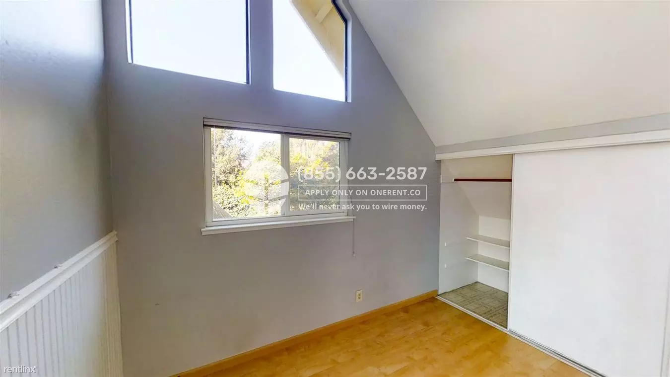2546 West Middlefield Road, Mountain View, CA 94043 photo 4