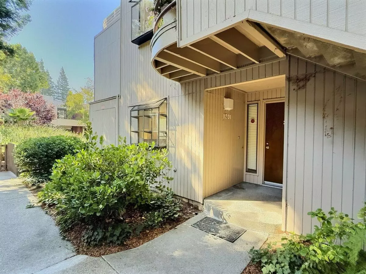 928 Wright Avenue, Mountain View, CA 94043 photo 2