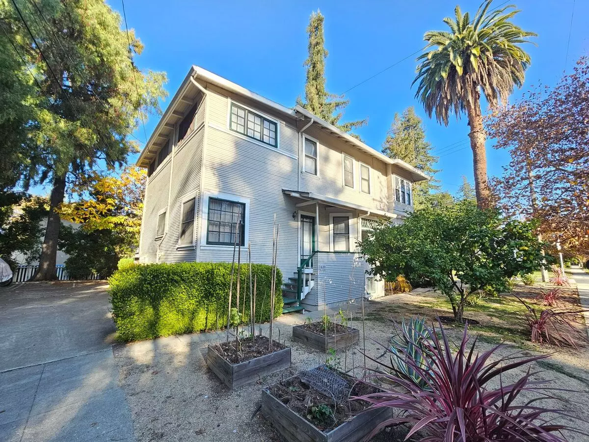 392 View St photo 3