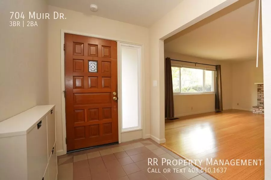 704 Muir Drive, Mountain View, CA 94041 photo 5