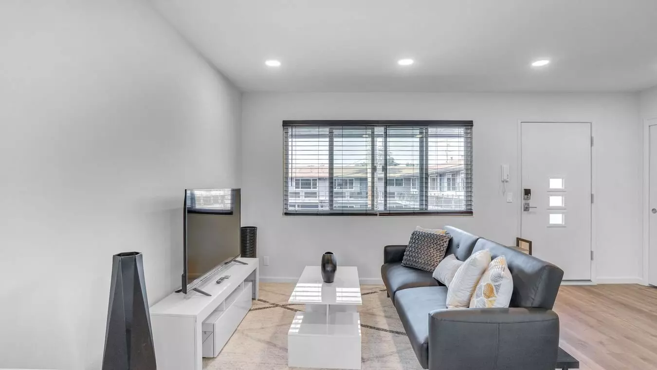 California St Apartments photo 5