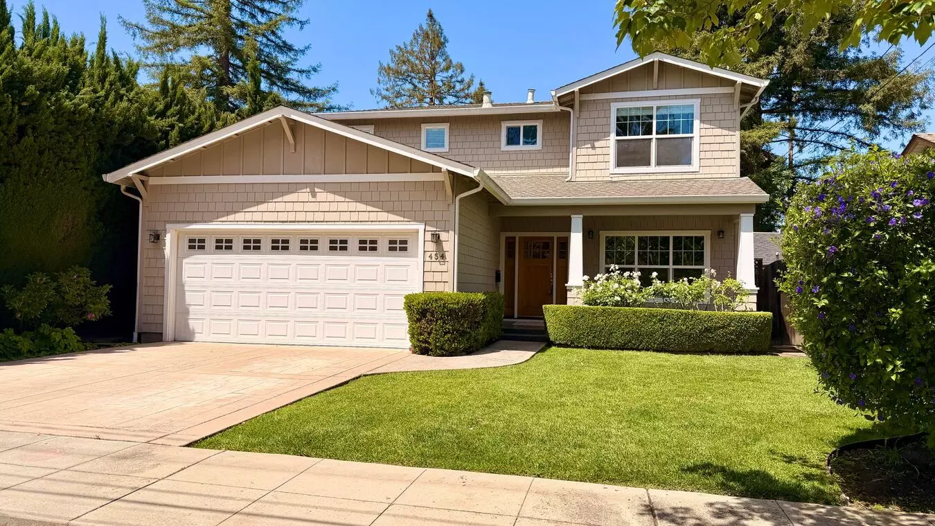 Desirable Mountain View 4 Bed + 3.5 Bath + Office Home. Close To Downtown Mountain View. Great Location.