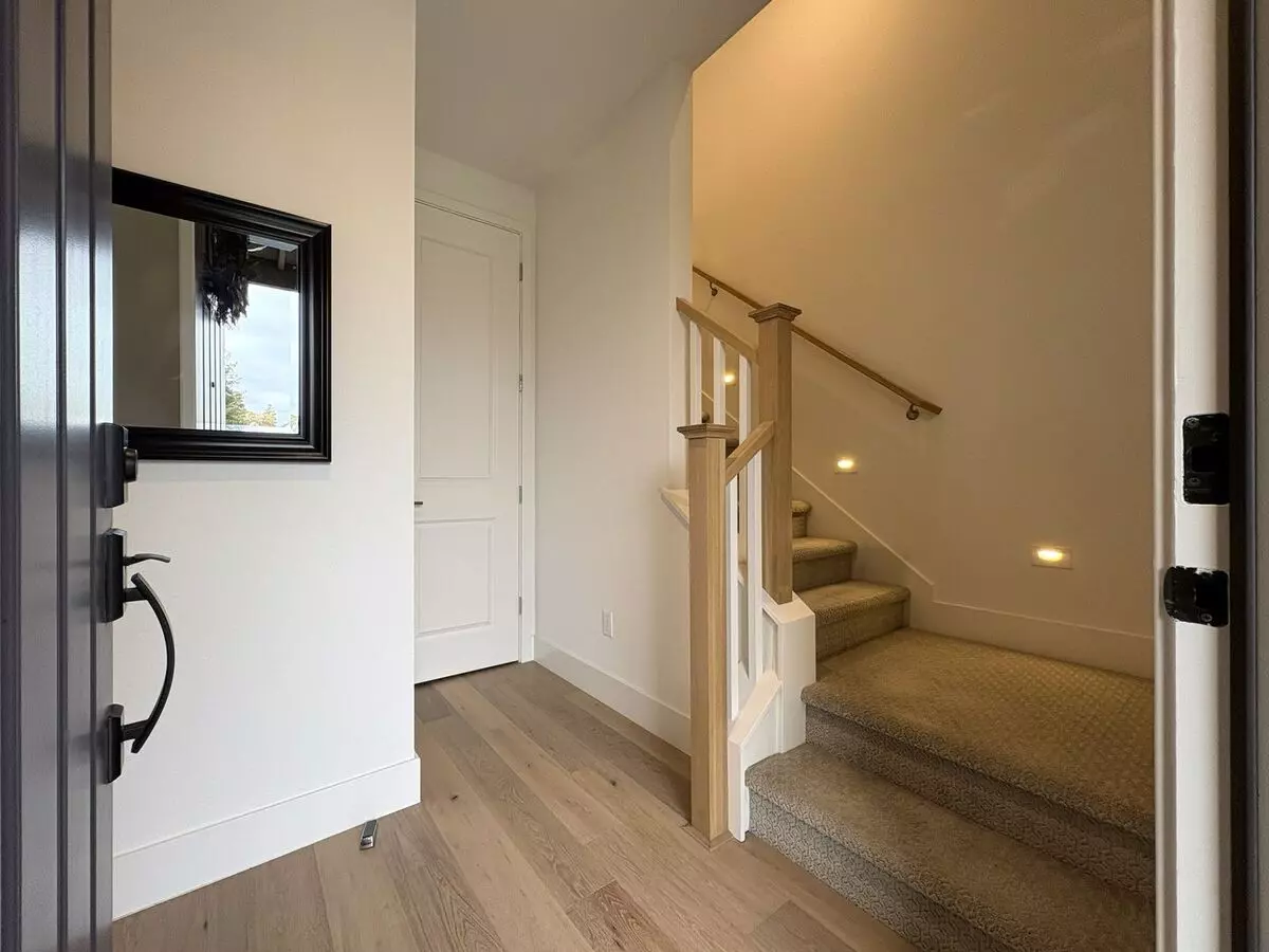 Modern 3br/3ba Townhome In Prime Mountain View Location photo 2
