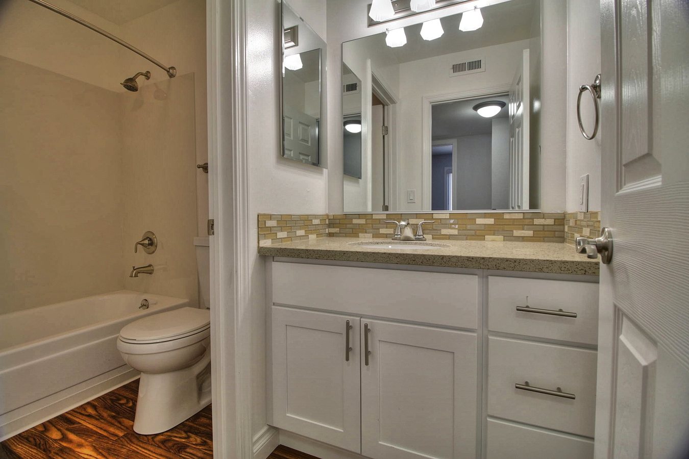 Mountain View Town Center I & II Apartments photo 4