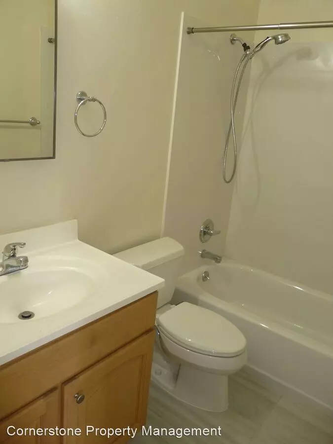 315 Easy St photo 5