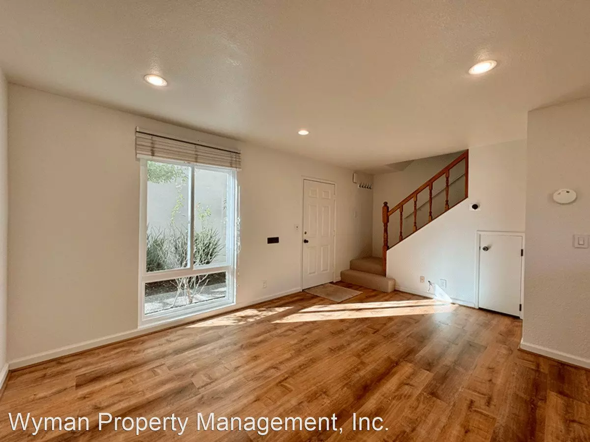 1008 Marina Dr Napa, CA 94559 photo 4