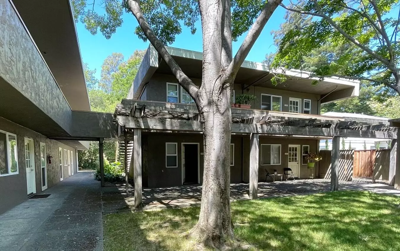 Warren Street, 1151-1181* photo 2