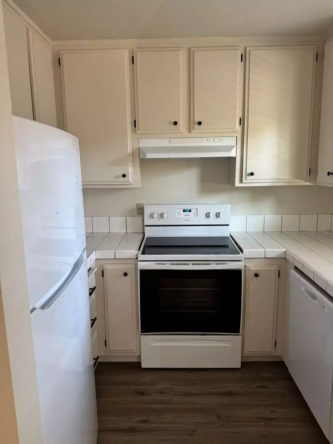 1161/1165 Lisa Court photo 4