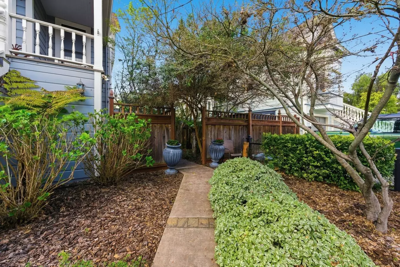 1901 Spencer St photo 2