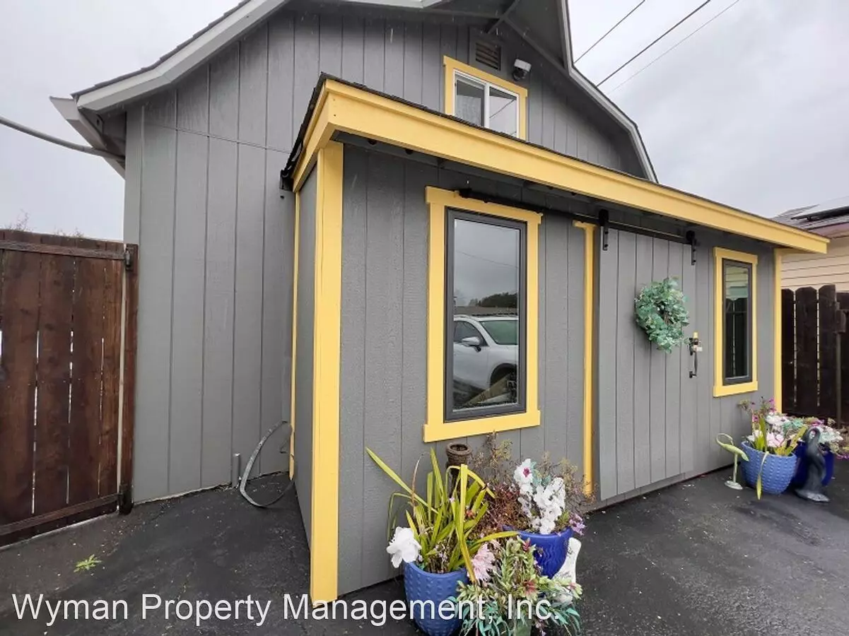 3700 Parrett Ave Napa, CA 94558 photo 2