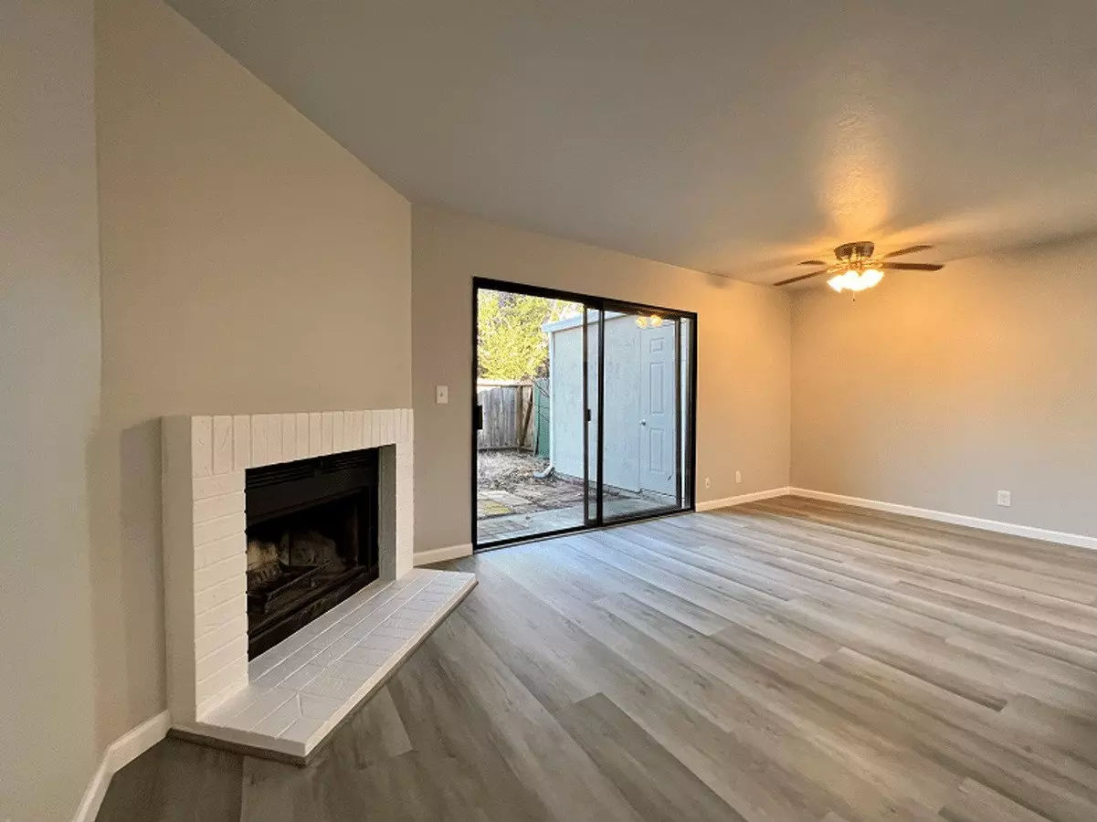 Beautifully Renovated One Bedroom Napa Townhome photo 5