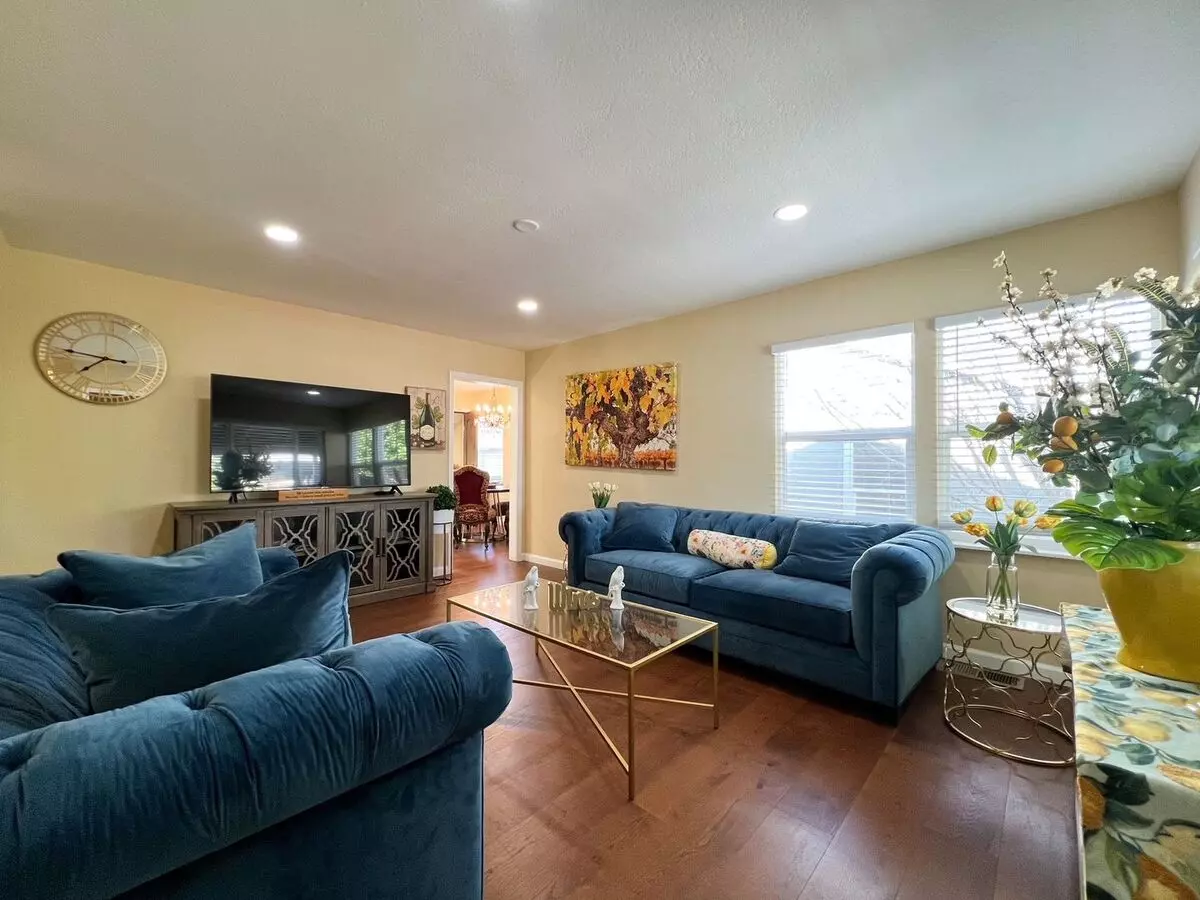 1635 Yajome St Napa, CA 94559 photo 2