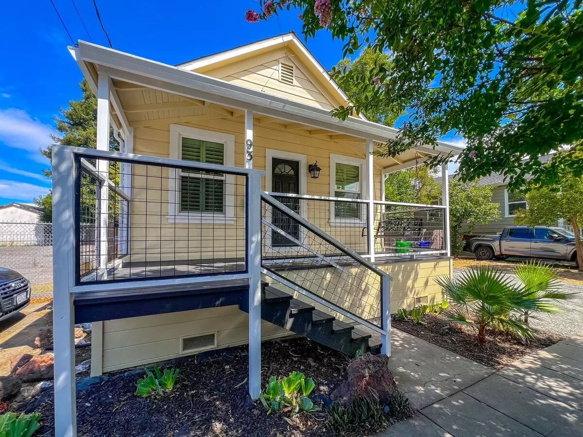 934 Clinton St Napa, CA 94559 photo 2
