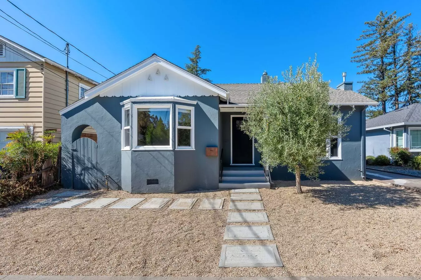Charming Updated 2 Bed, 2 Bath Home Near Downtown Napa photo 3