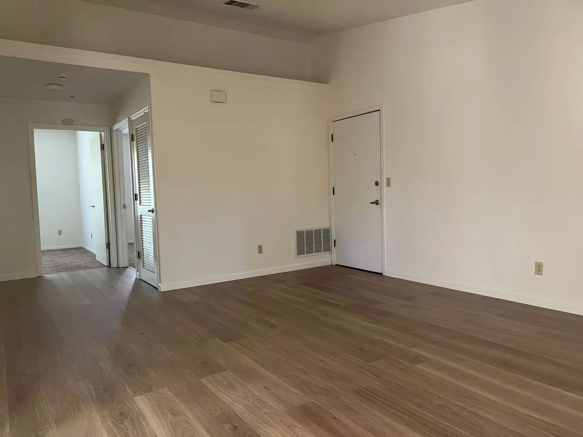 Cadillac Flats Apartments photo 4
