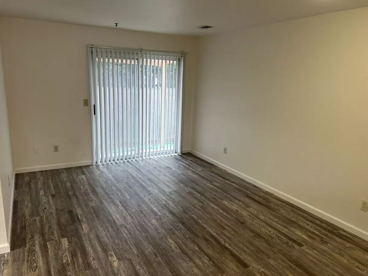 463 Coffield Ave Napa, CA 94558 photo 2