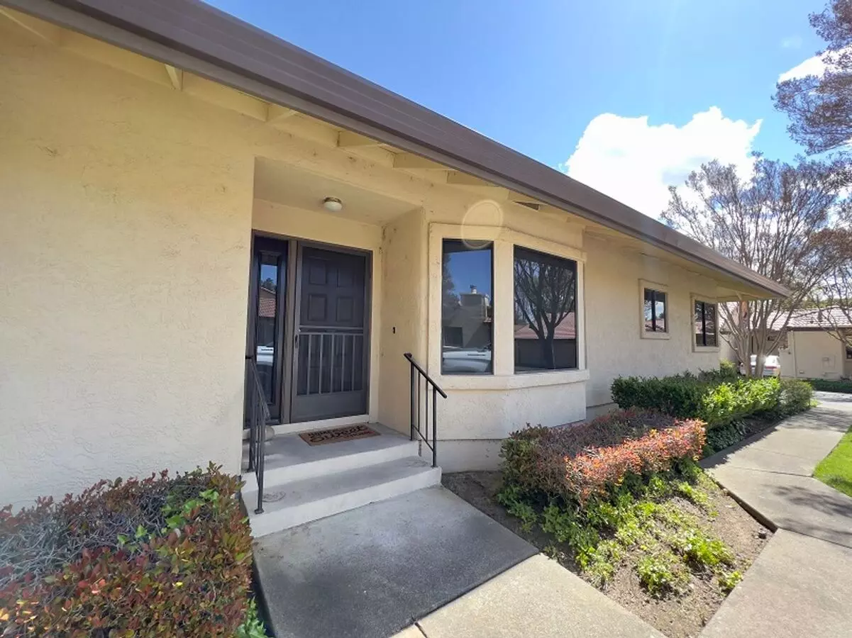 Peaceful Creekside Condo In Napa's Gated Fountain Grove Community photo 2