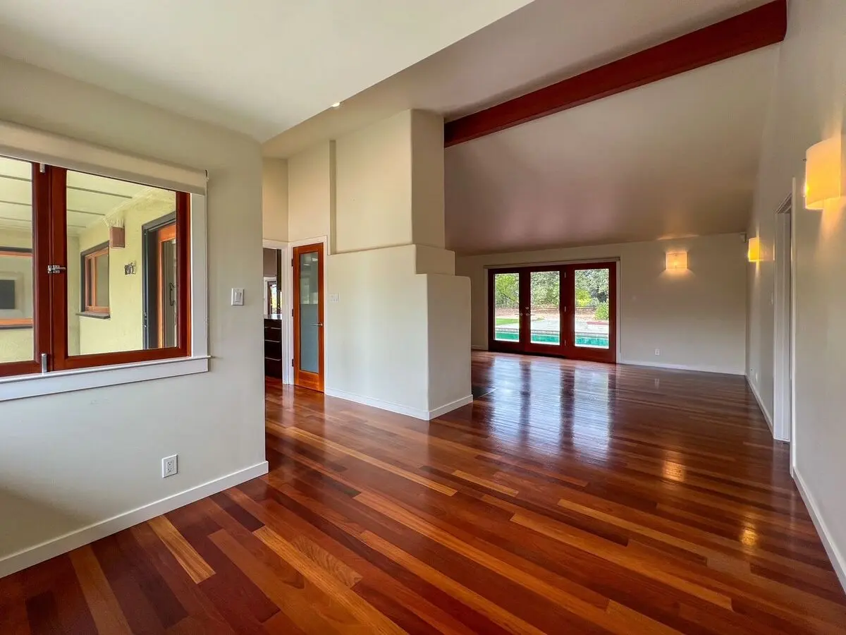 Stunning Three Bedroom Napa Home On Extra Large Lot photo 4
